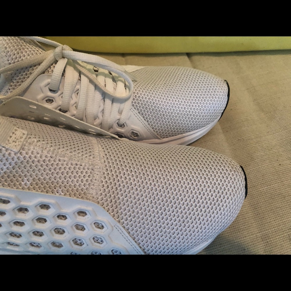 Puma - Picture 5 of 6